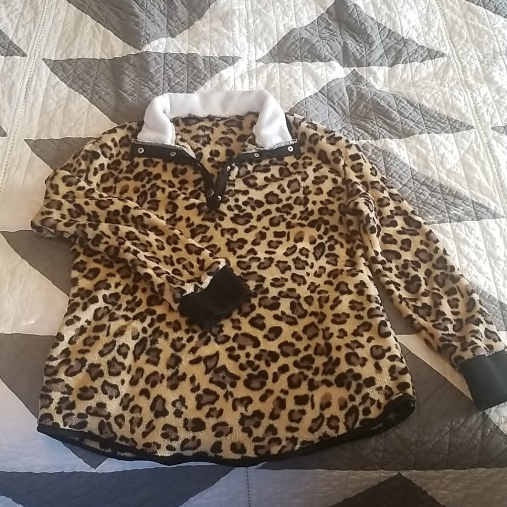 Leopard print fleece pullover